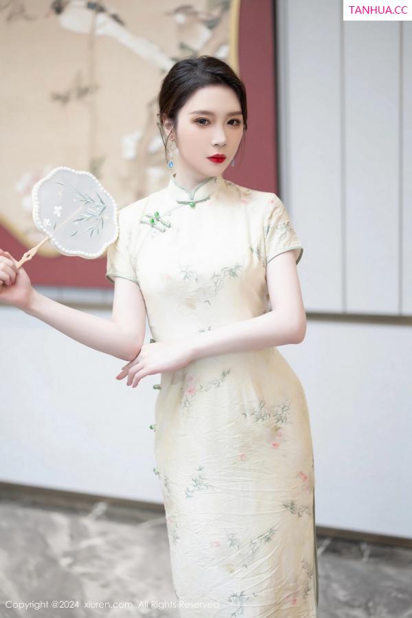 梦心玥  [XiuRen]高清写真图 2024.05.07 No.8497 梦心玥 丝袜美腿第2张图片
